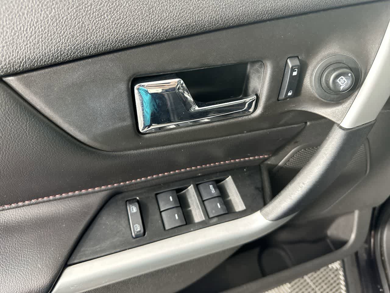 Used 2013 Ford Edge SEL FWD image 11