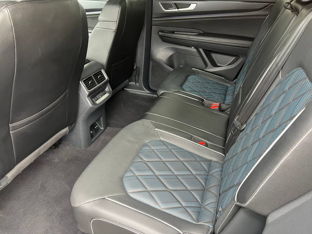 Used 2024 Volkswagen Atlas Cross Sport SEL Premium R-Line AWD/4WD image 13