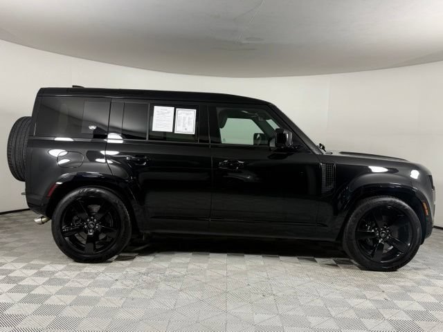 Used 2023 Land Rover Defender 110 V8 AWD/4WD image 9