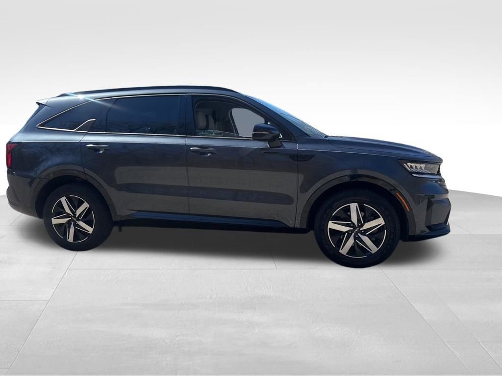 Used 2022 Kia Sorento S image 6