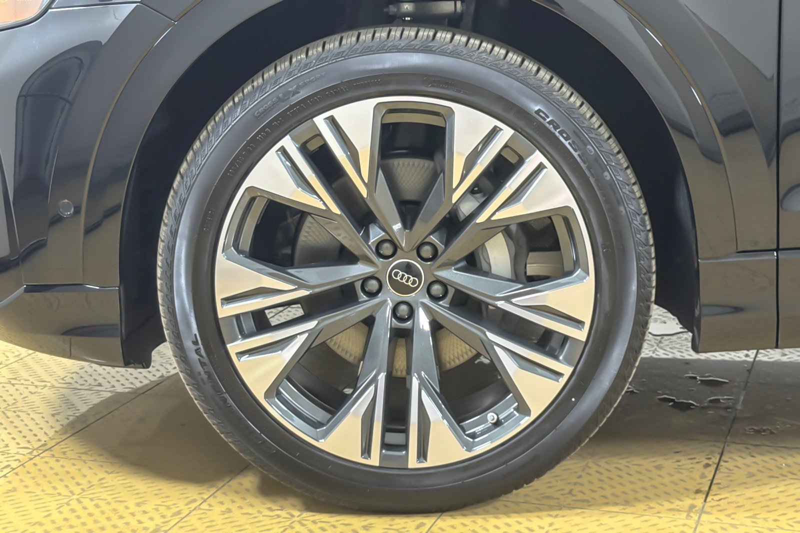 New 2026 Audi Q8 Premium Plus AWD/4WD image 25