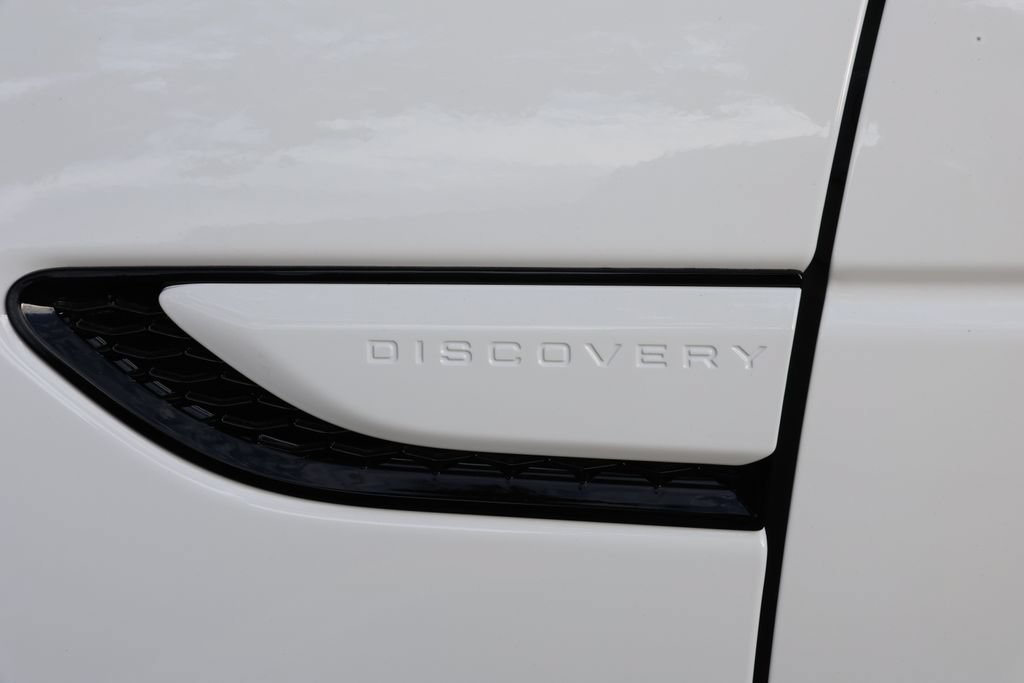 New 2026 Land Rover Discovery Sport Landmark AWD/4WD image 9