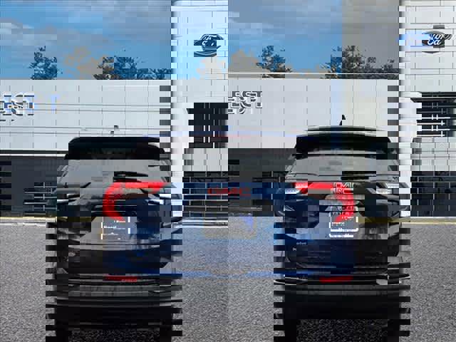 Used 2022 GMC Terrain SLT w/ Tech Package image 8