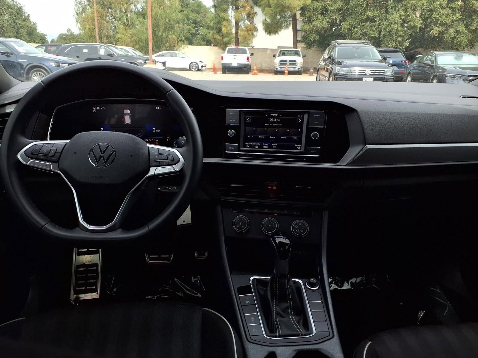 Certified 2024 Volkswagen Jetta Sport image 21