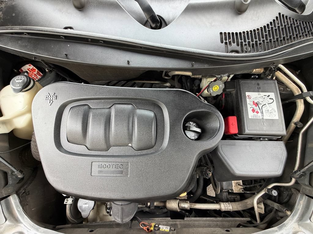 Used 2011 Chevrolet HHR LS FWD image 9