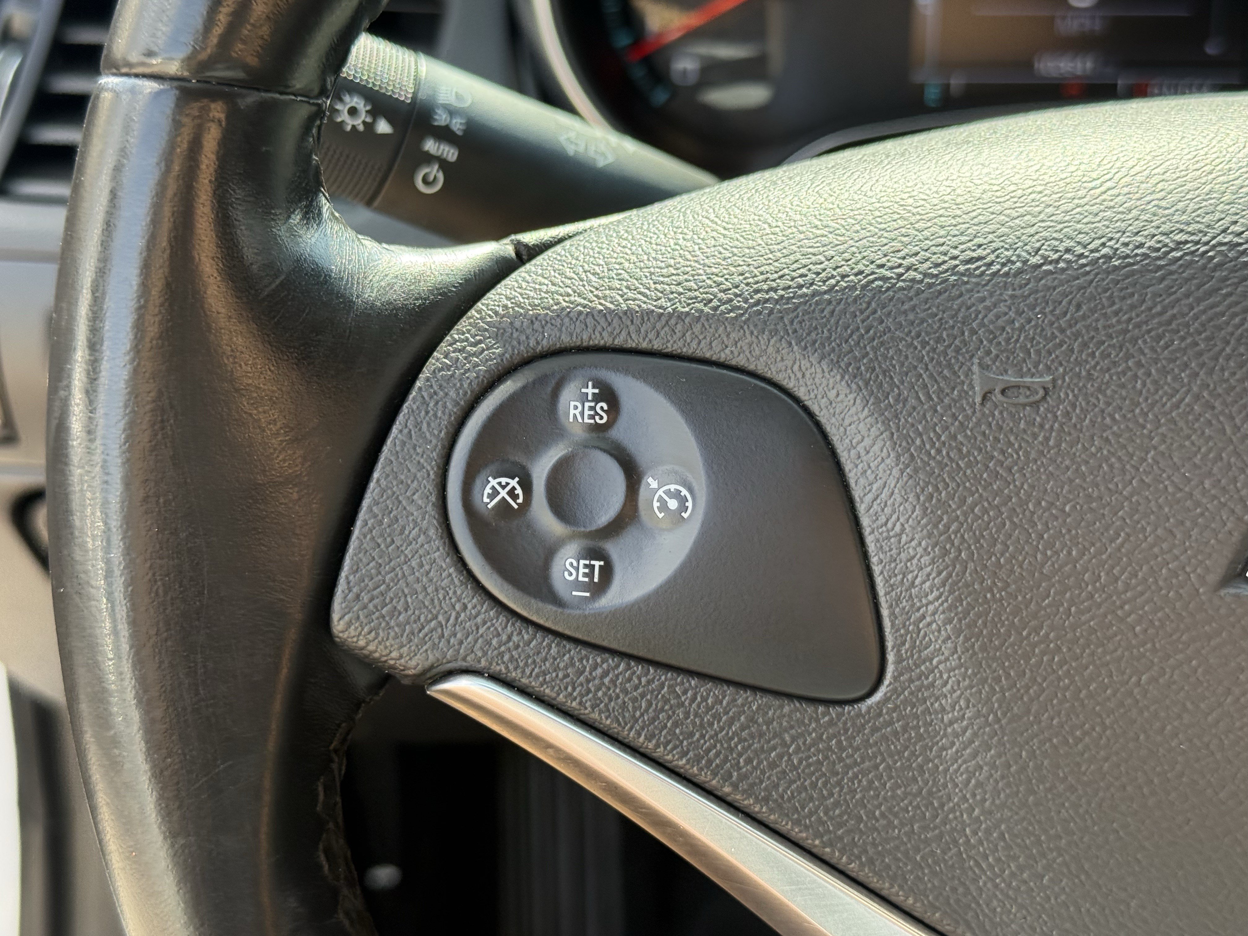 Used 2019 Chevrolet Impala LT FWD image 16