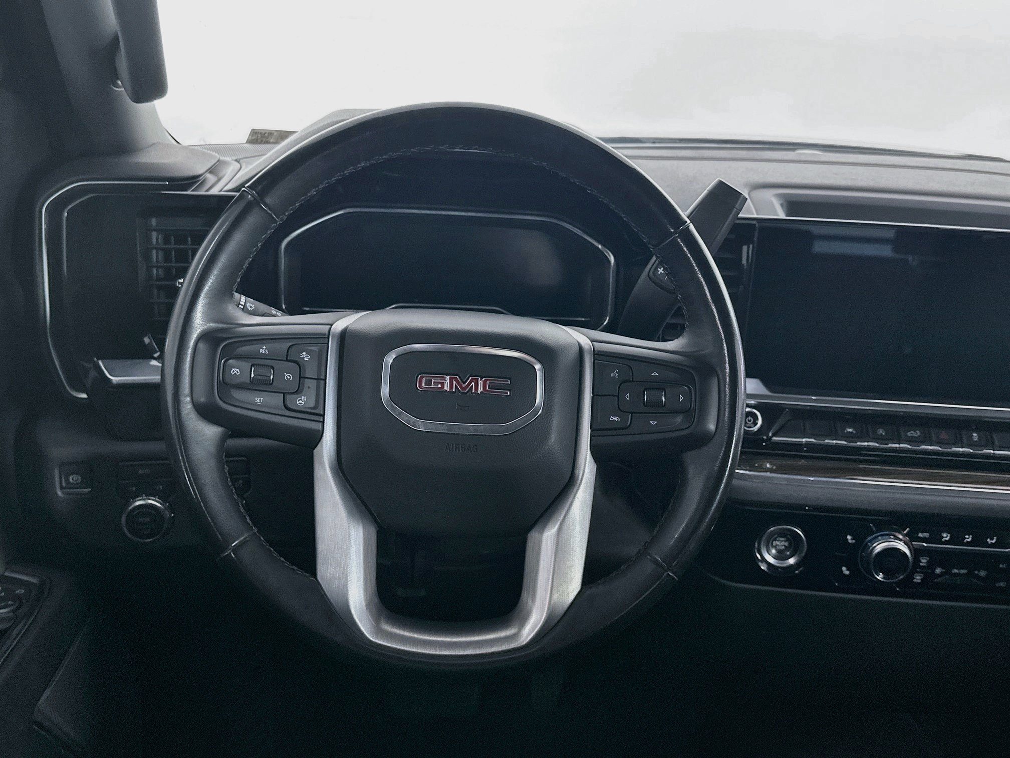 Used 2024 GMC Sierra 1500 Elevation AWD/4WD image 17
