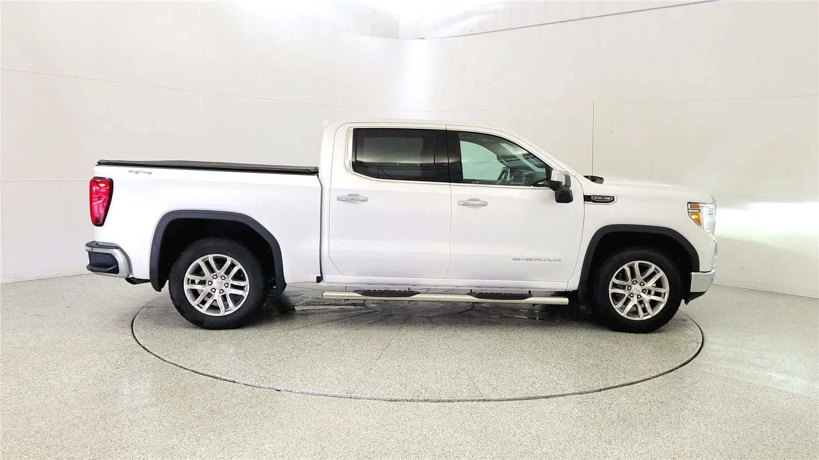 Used 2020 GMC Sierra 1500 SLT w/ SLT Convenience Package AWD/4WD image 8