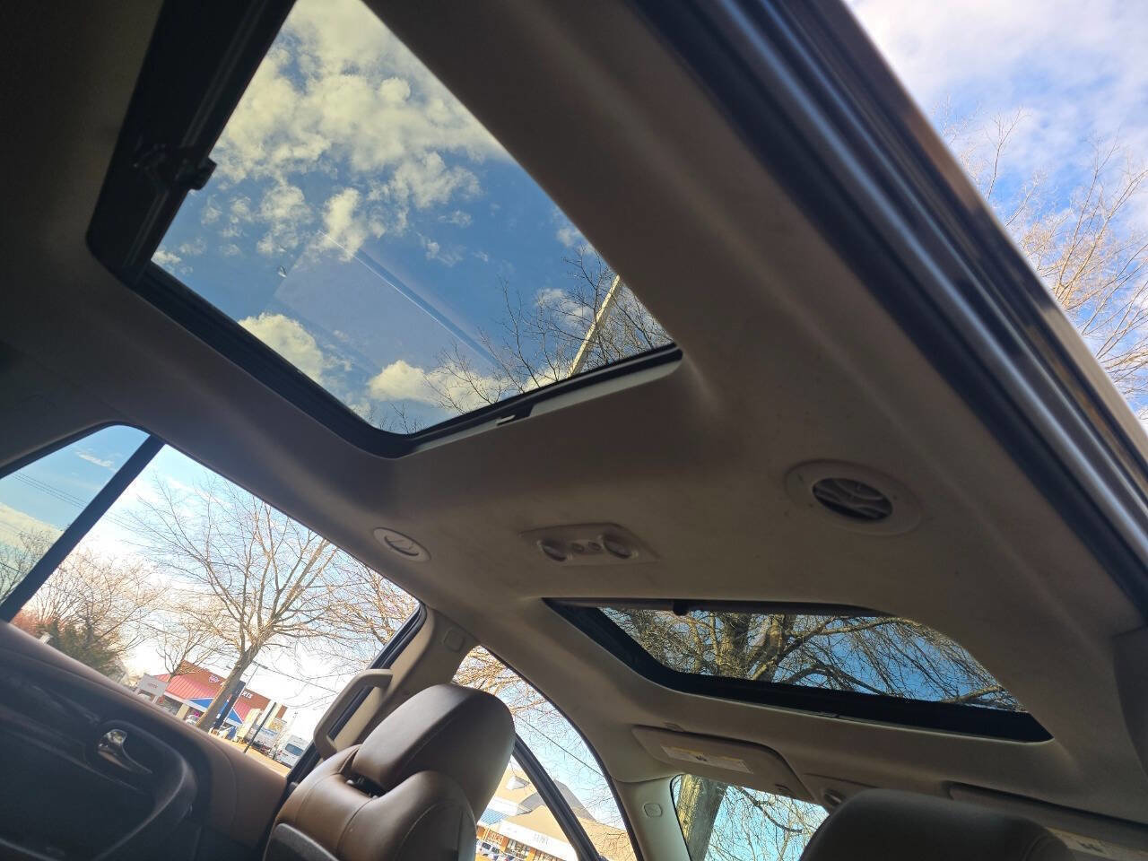 Used 2017 Buick Enclave Leather image 17