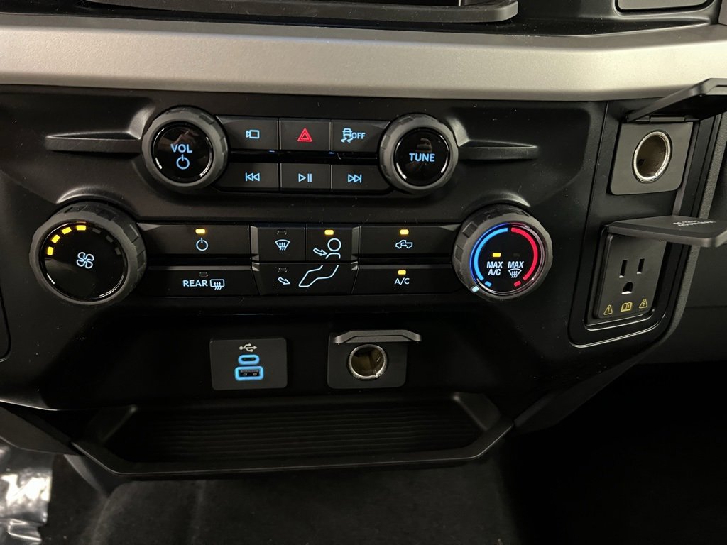 New 2025 Ford F350 XLT w/ 360-Degree Camera Package image 14
