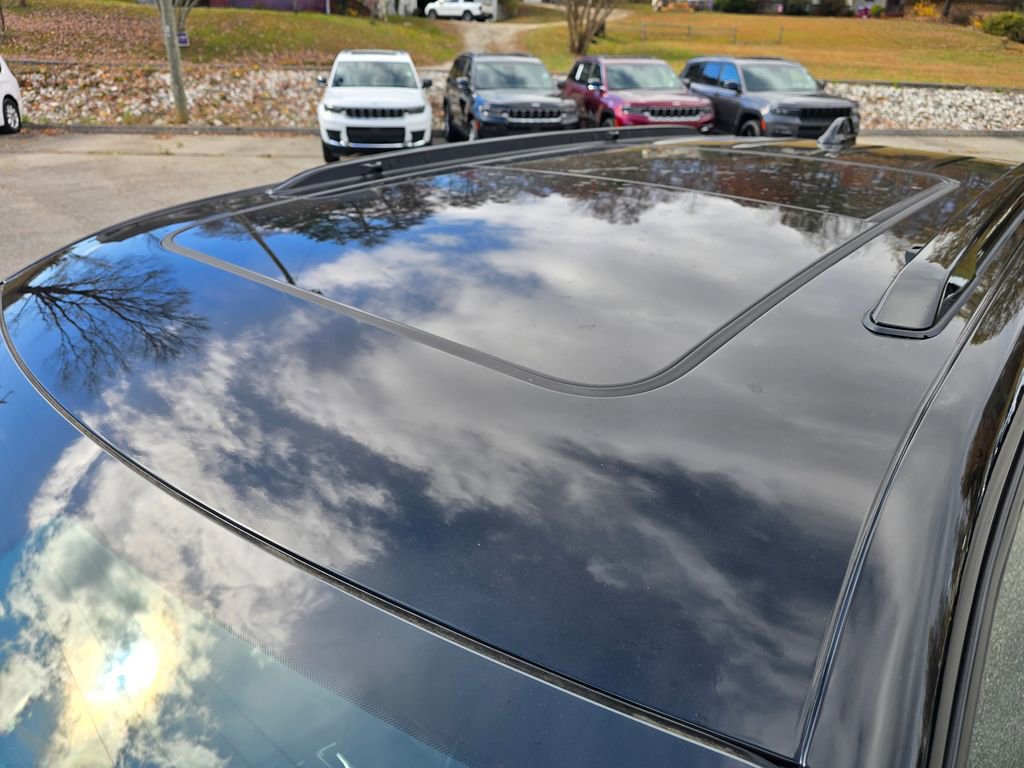 New 2025 Jeep Grand Cherokee Summit image 24