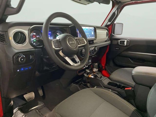 Used 2025 Jeep Wrangler Unlimited Sahara w/ Safety Group image 42