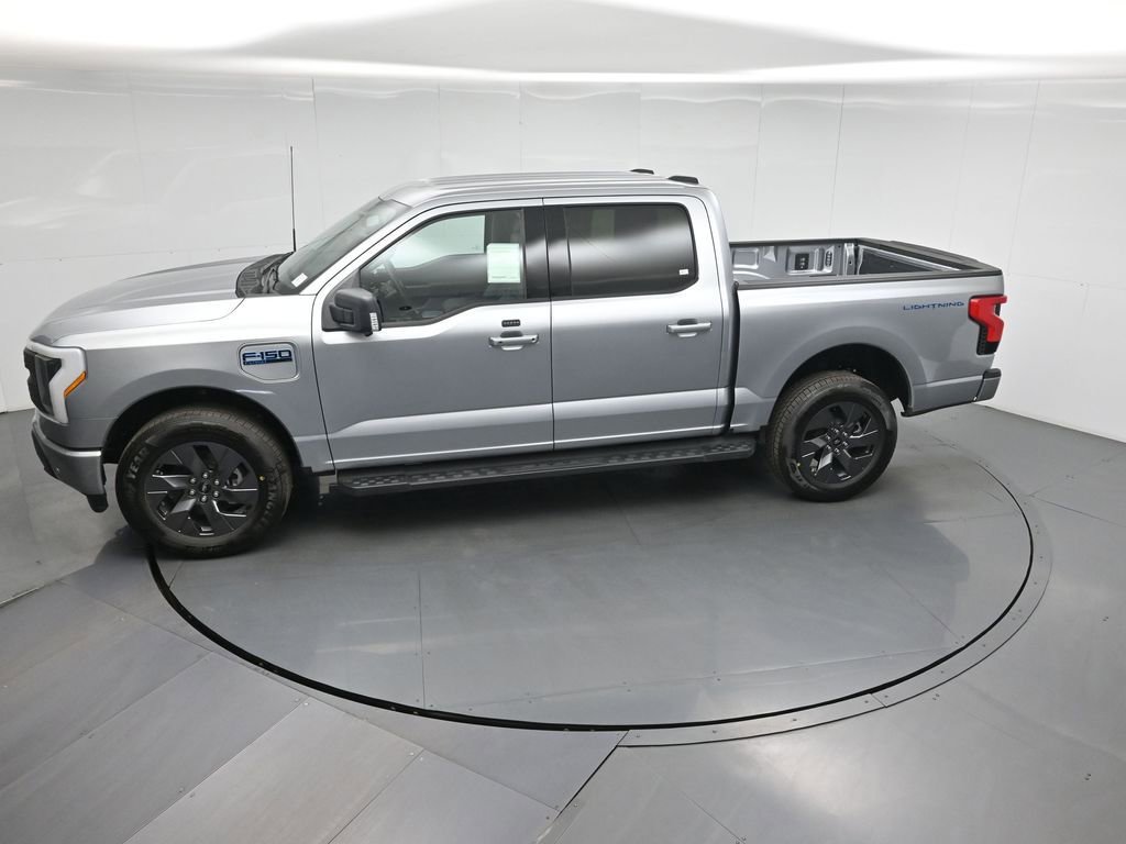 New 2025 Ford F150 Lightning Flash AWD/4WD image 42