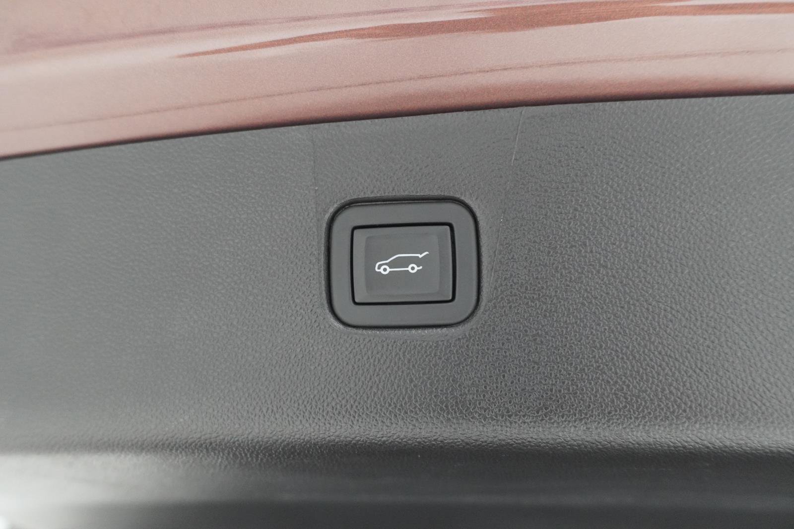 Used 2024 Chevrolet Blazer LT w/ Convenience Package FWD image 7