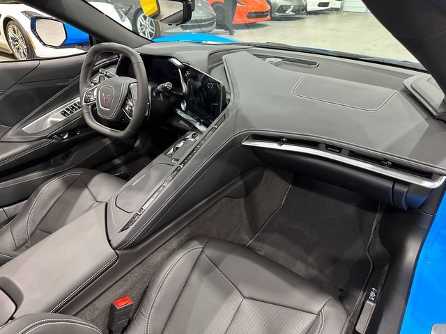 Used 2025 Chevrolet Corvette Stingray Convertible w/ 1LT RWD image 8