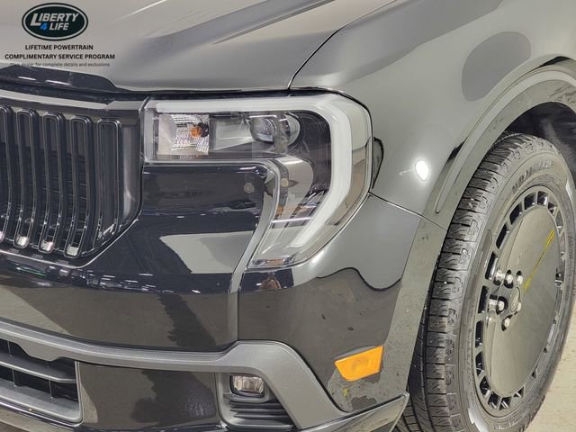 Used 2025 Ford Maverick Lobo image 9