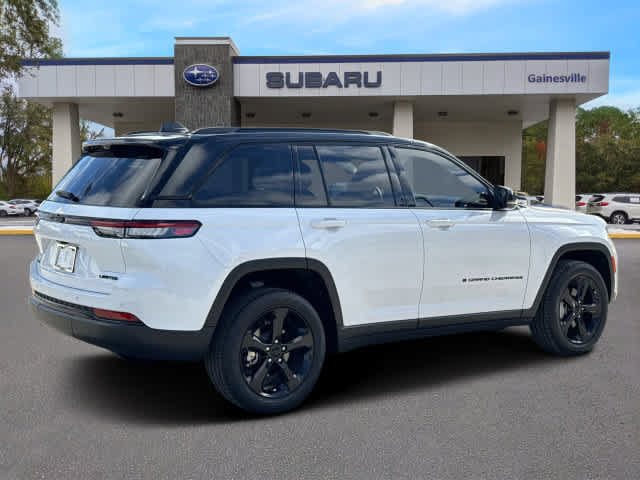 Used 2023 Jeep Grand Cherokee Limited w/ Luxury Tech Group II AWD/4WD image 6