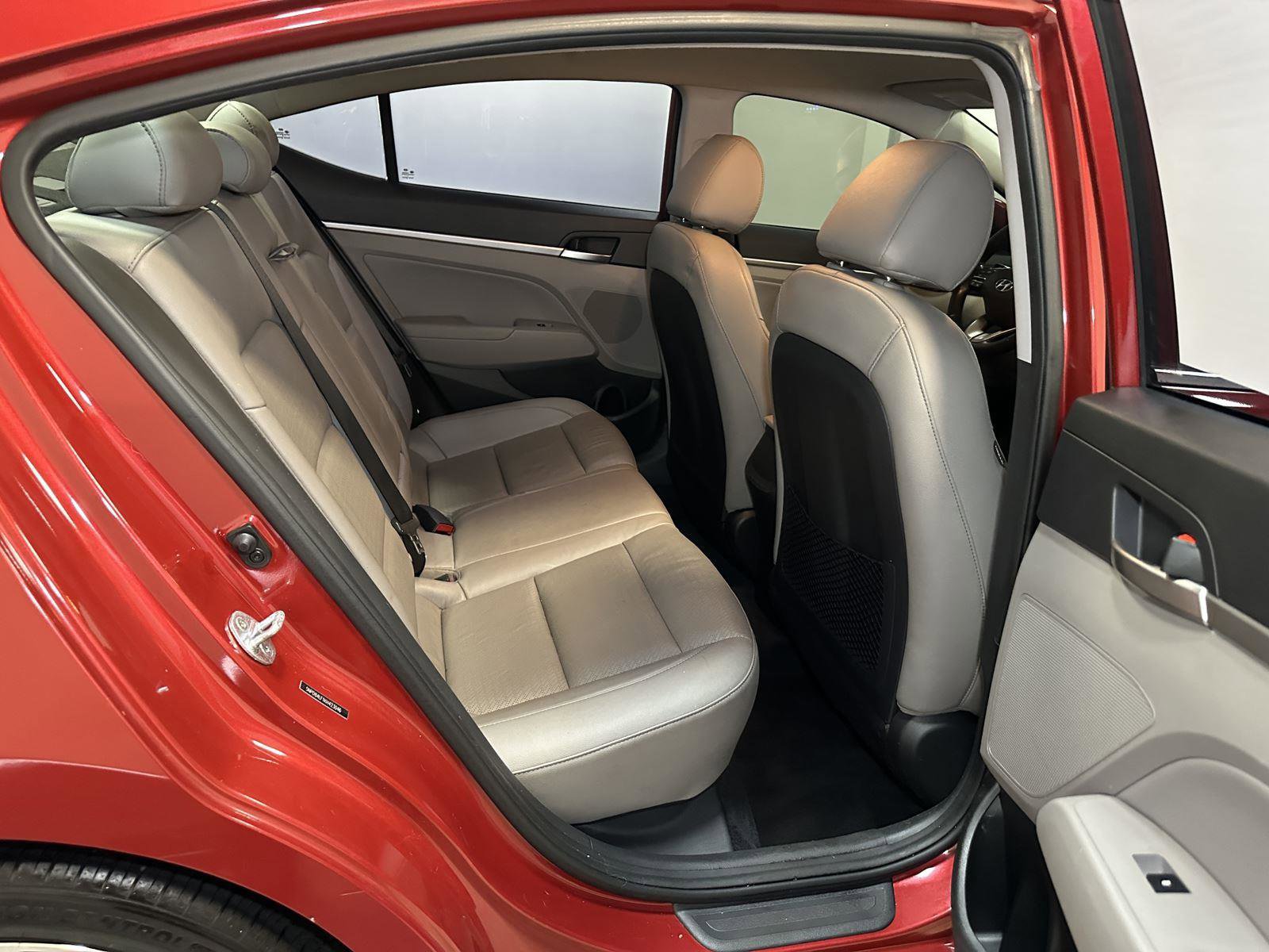 Used 2019 Hyundai Elantra Limited image 36