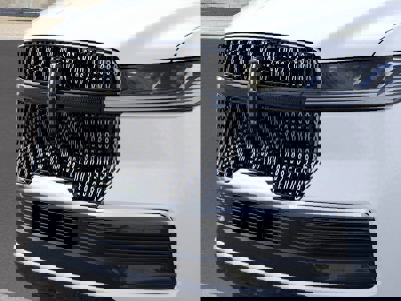 New 2026 Lincoln Navigator Premiere image 17