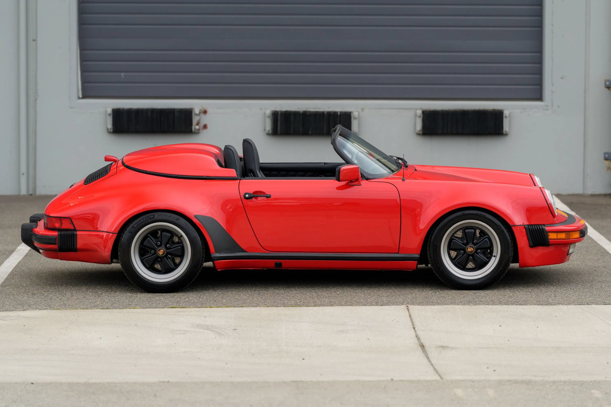 Used 1989 Porsche 911 Carrera RWD image 88