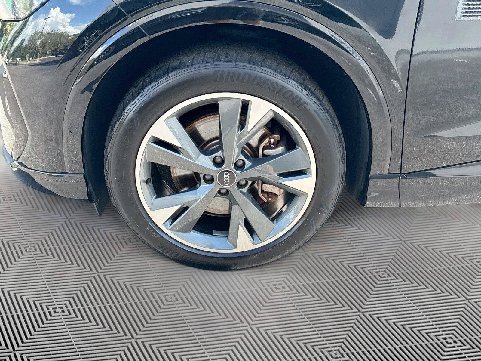 Used 2023 Audi Q4 e-tron Premium Plus AWD/4WD image 32
