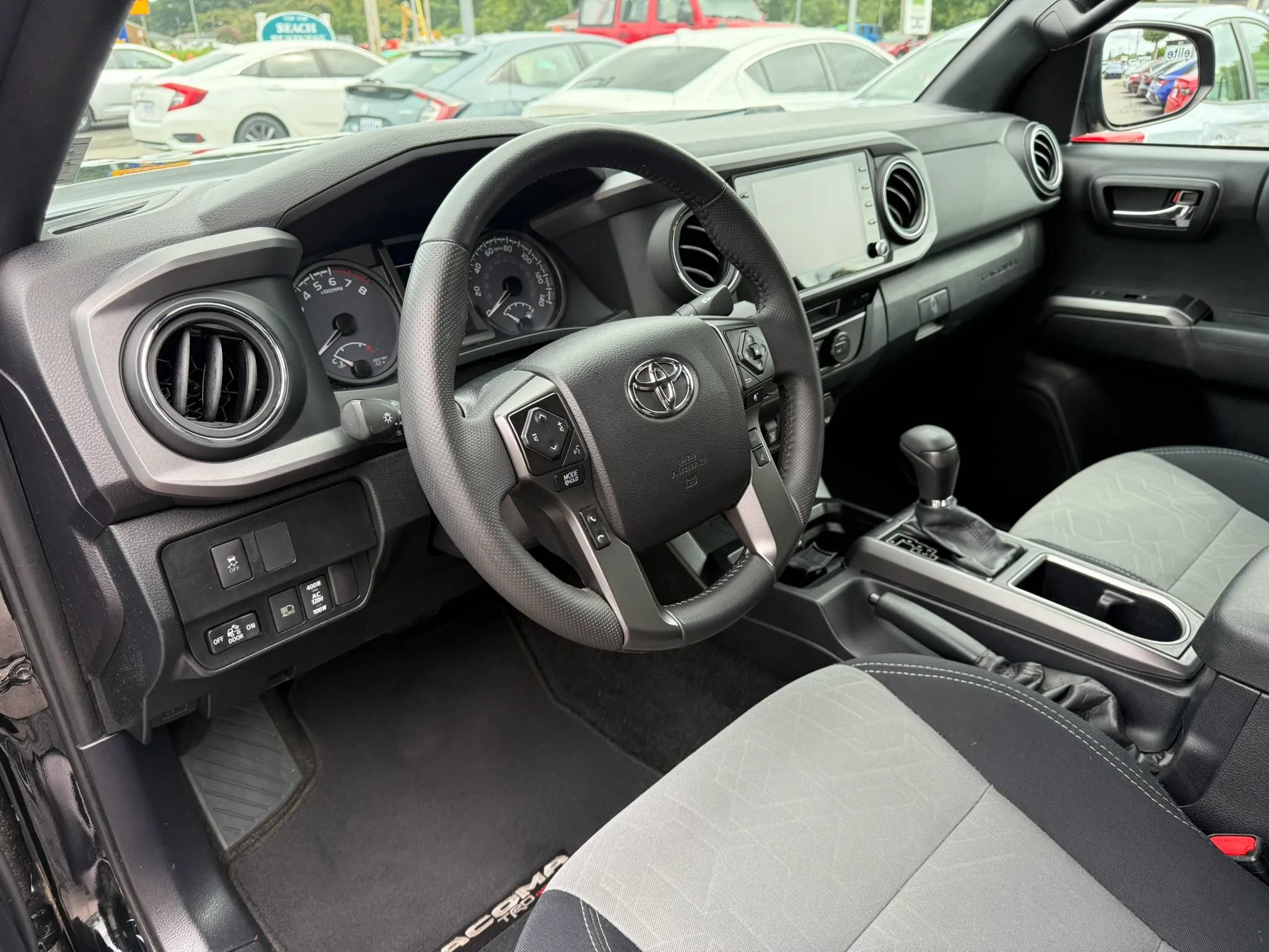 Used 2021 Toyota Tacoma TRD Off-Road AWD/4WD image 15