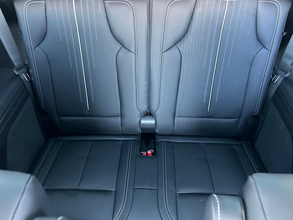 New 2026 Cadillac Vistiq Premium Luxury w/ LPO, Floor Liner Package AWD/4WD image 12