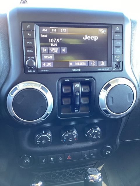 Used 2015 Jeep Wrangler Unlimited Sahara w/ Dual Top Group AWD/4WD image 11