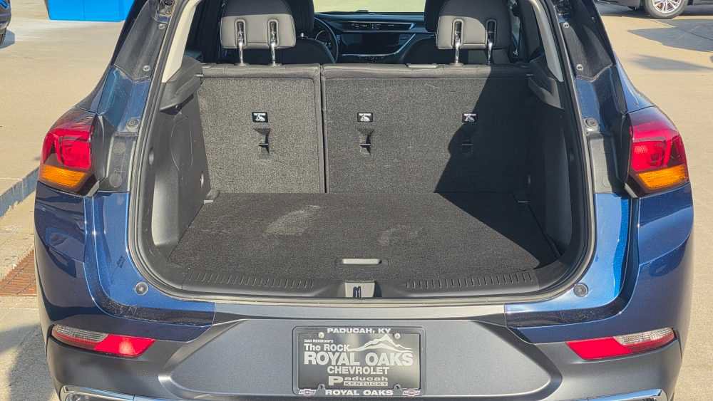 Used 2023 Buick Encore GX Essence w/ Experience Buick Package image 9