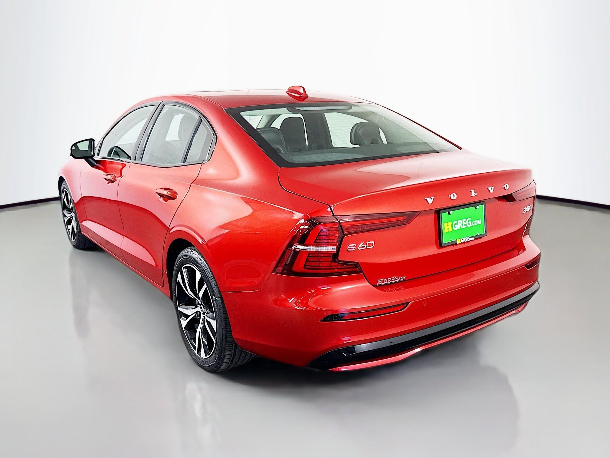 Used 2023 Volvo S60 B5 Core AWD/4WD image 7