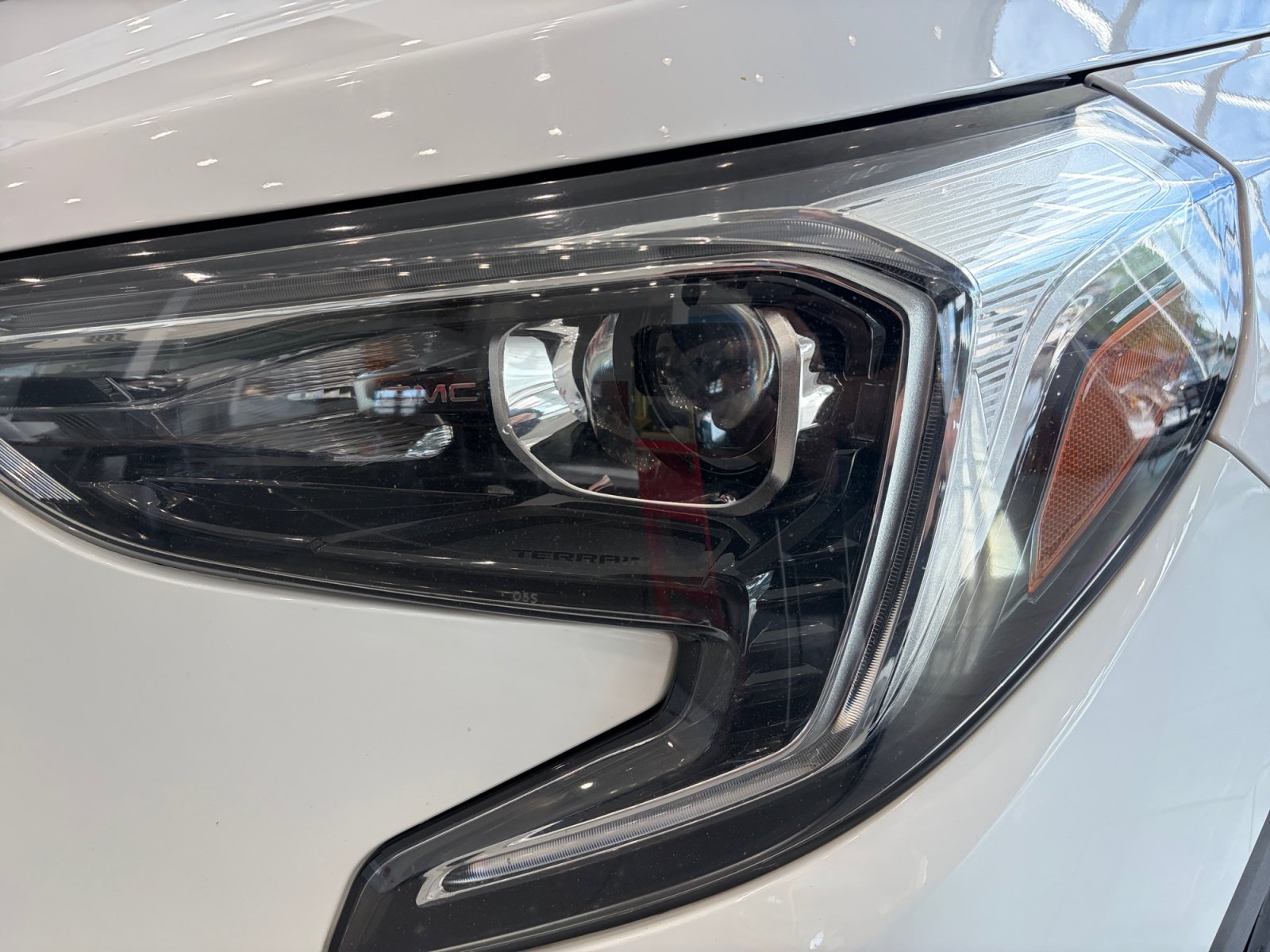 Used 2018 GMC Terrain SLE FWD image 9