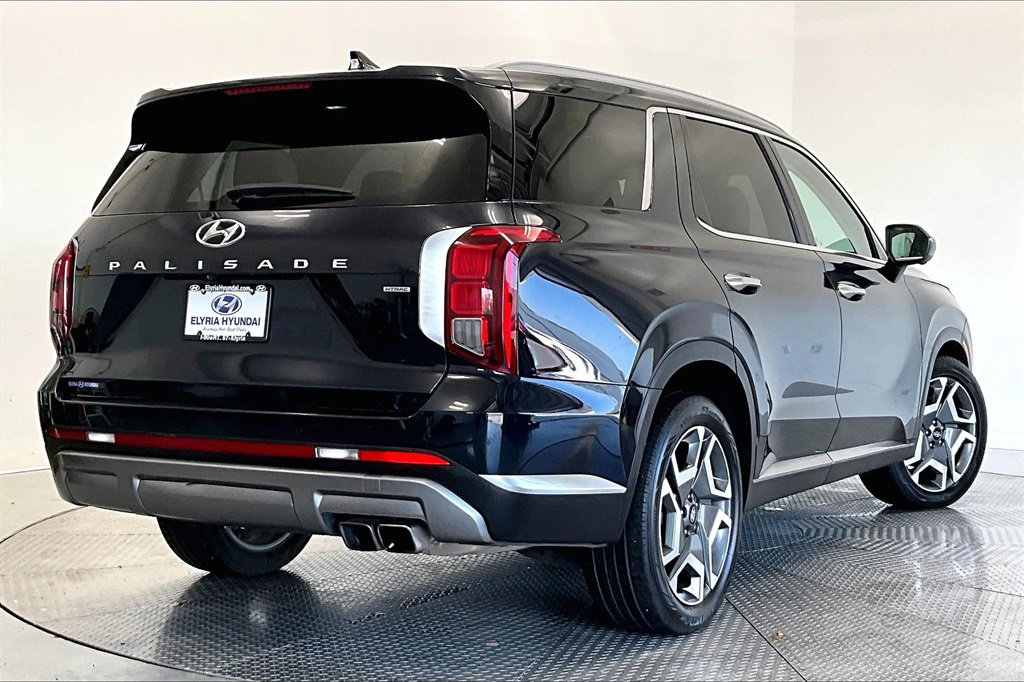 Used 2024 Hyundai Palisade Limited image 2
