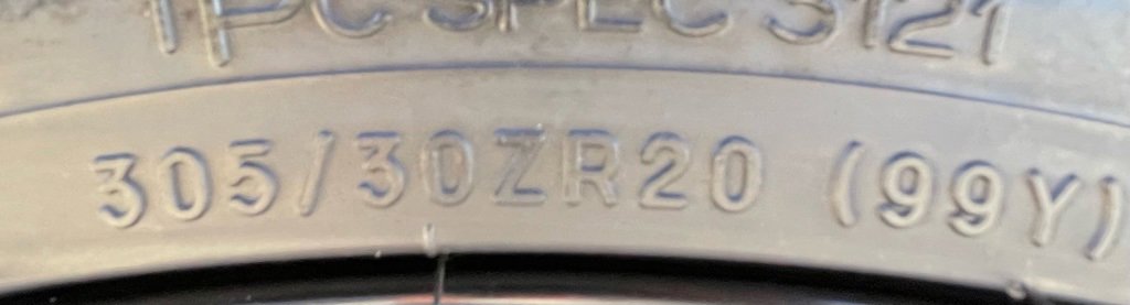 Used 2024 Chevrolet Corvette Stingray Convertible w/ Z51 Performance Package image 13