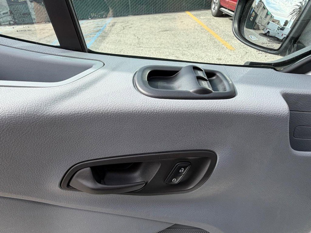 Used 2018 Ford Transit 350 XL RWD image 31