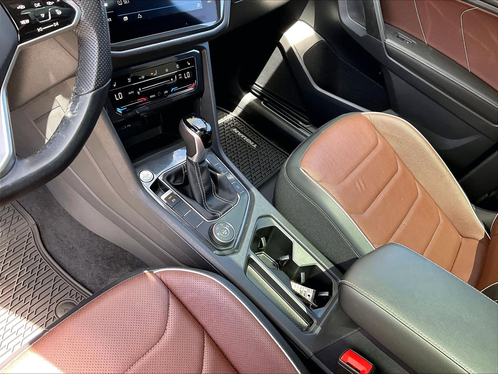 Certified 2024 Volkswagen Tiguan SEL R-Line AWD/4WD image 17