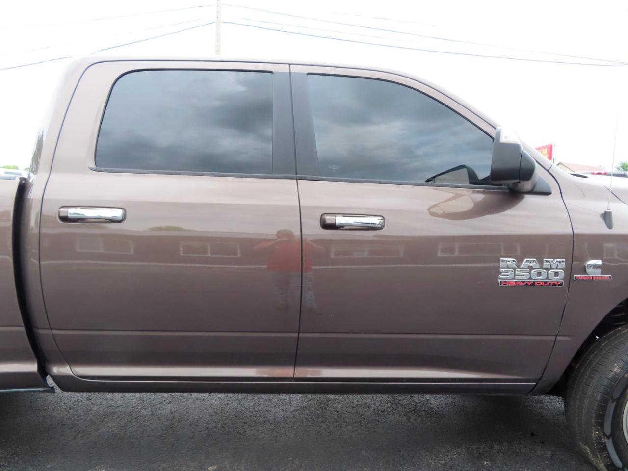 Used 2018 RAM 3500 SLT w/ Luxury Group AWD/4WD image 24