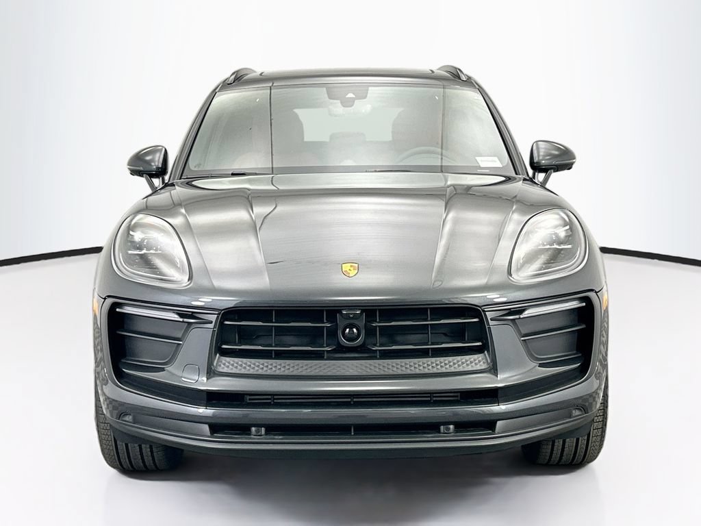 Used 2026 Porsche Macan AWD/4WD image 10