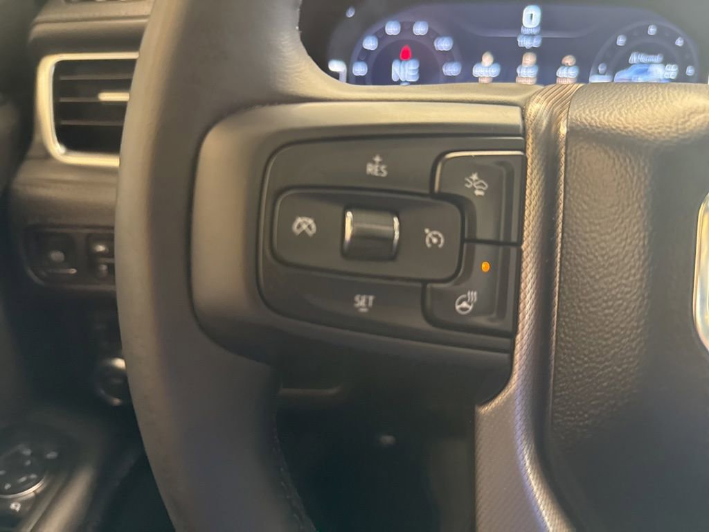 Used 2024 GMC Yukon Denali AWD/4WD image 17