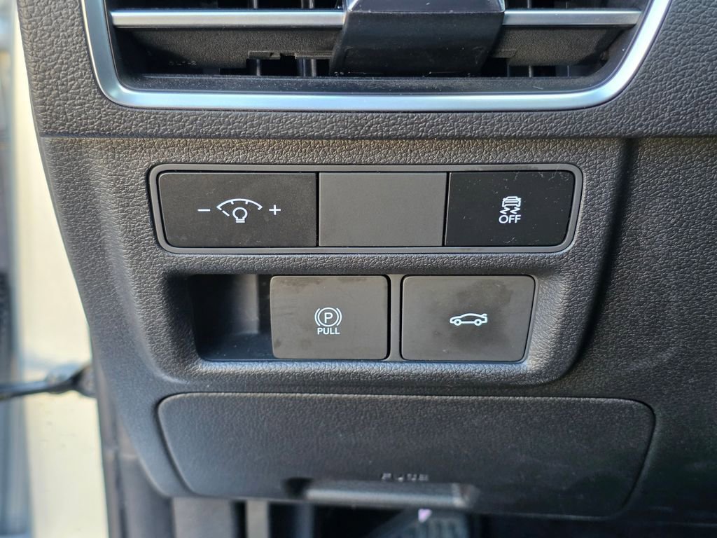 Used 2025 Hyundai Sonata SEL FWD image 23