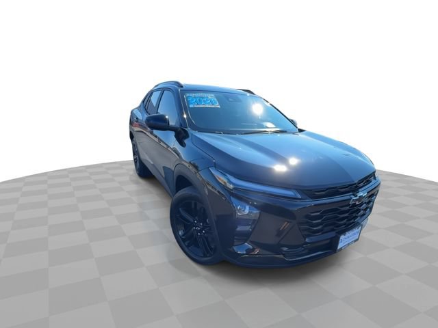 Certified 2025 Chevrolet Trax ACTIV w/ Sunroof Package FWD image 7