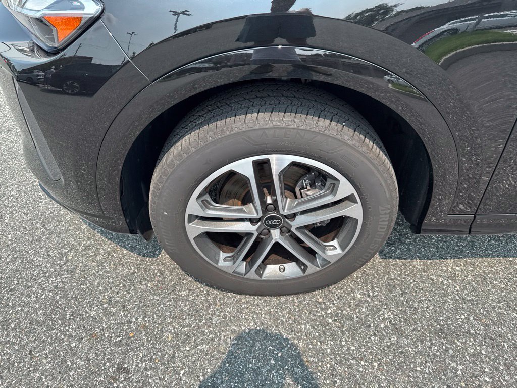 Certified 2025 Audi Q5 Premium w/ Convenience Package AWD/4WD image 6