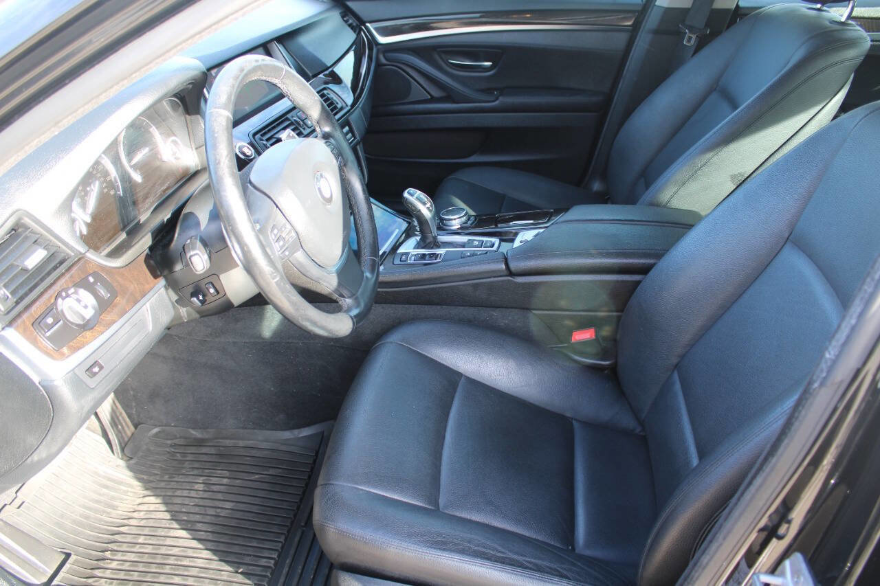 Used 2016 BMW 535d xDrive image 12