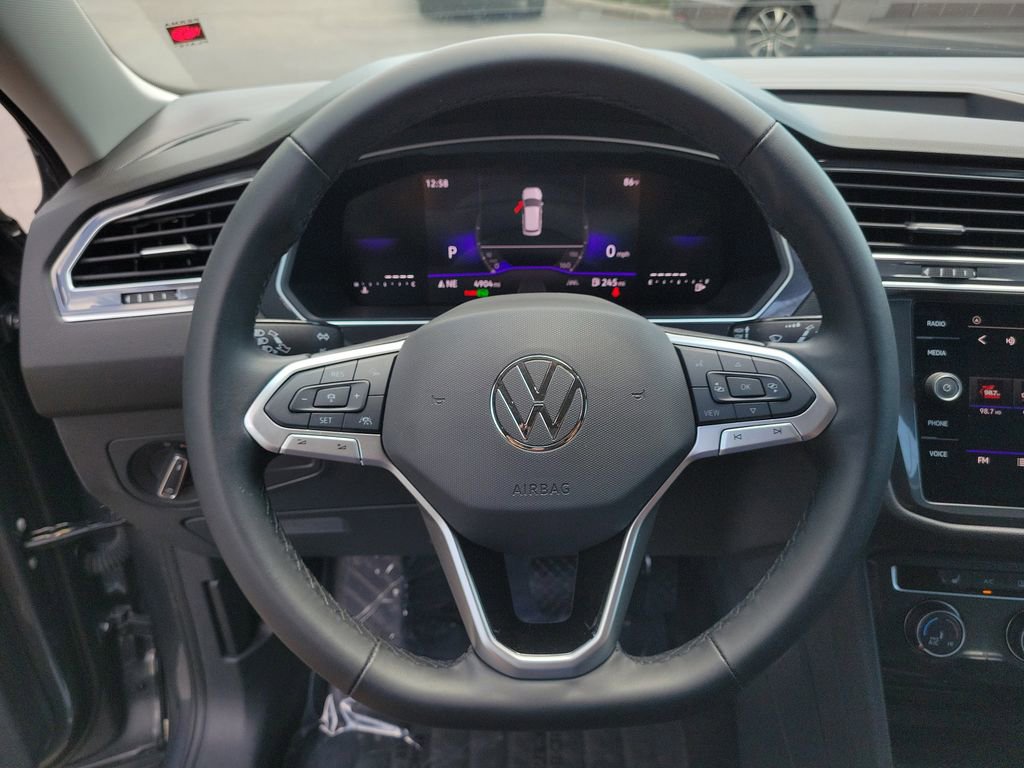 Used 2024 Volkswagen Tiguan Wolfsburg Edition image 28