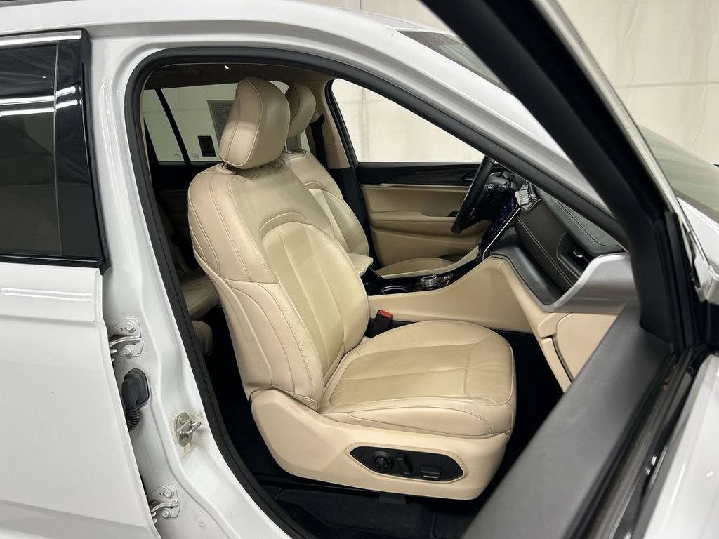 Certified 2021 Jeep Grand Cherokee L Limited image 23
