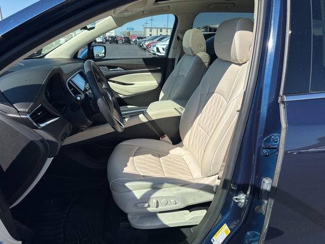 Used 2024 Buick Enclave Avenir w/ Avenir Technology Package image 20