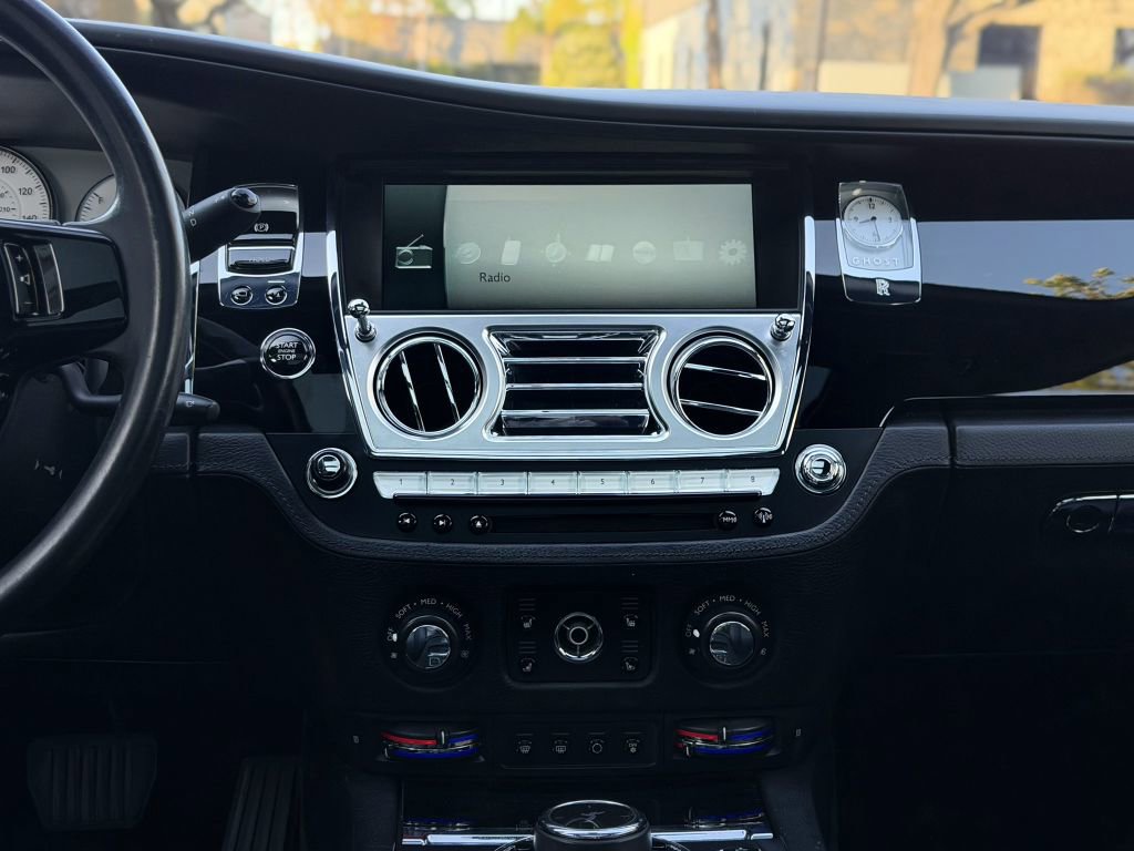Used 2014 Rolls-Royce Ghost RWD image 28