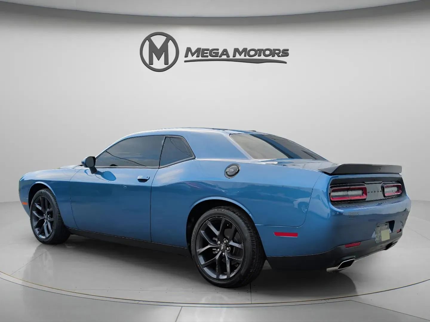 Used 2022 Dodge Challenger SXT w/ Blacktop Package image 3