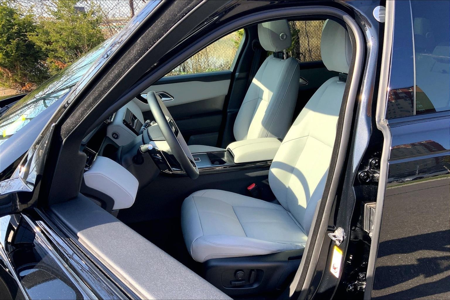 Used 2026 Land Rover Range Rover Velar S AWD/4WD image 7