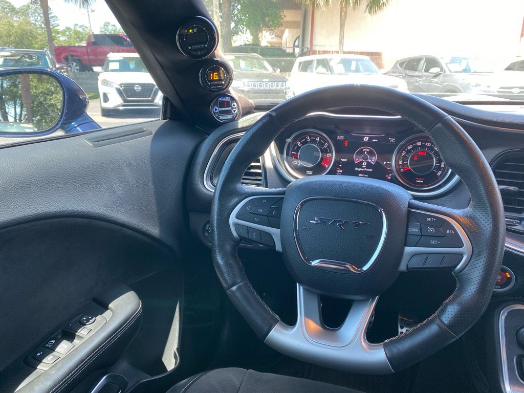Used 2015 Dodge Challenger SRT RWD image 18