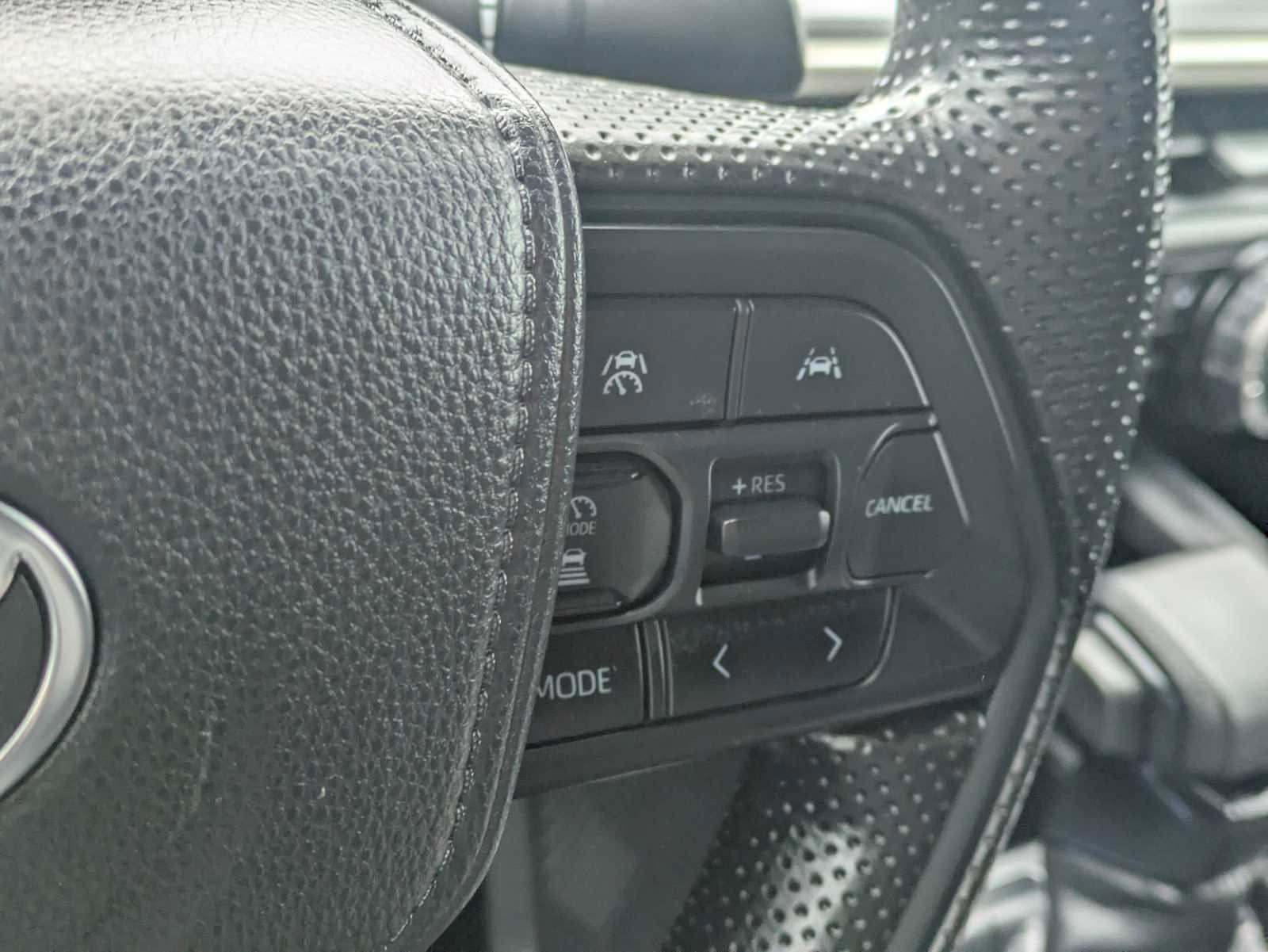 Used 2024 Toyota Tacoma SR5 AWD/4WD image 25